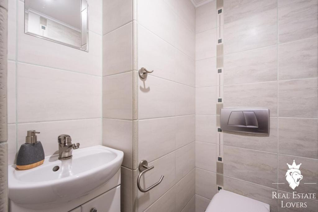 Warsaw Garden Apartment 70M2 Eksteriør billede
